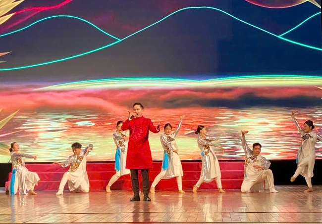 12 Đoàn tham gia Liên hoan nghệ thuật quần chúng Khu dân cư toàn quốc năm 2025 - Ảnh 1. 12 Đoàn tham gia Liên hoan nghệ thuật quần chúng Khu dân cư toàn quốc năm 2025 - Ảnh 1.