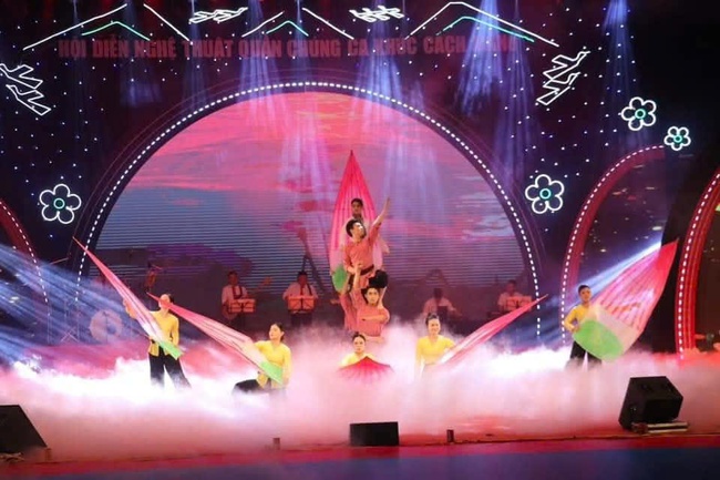 Liên hoan nghệ thuật quần chúng khu dân cư toàn quốc 2025 - Tỏa sáng sức mạnh đoàn kết và bản sắc văn hóa - Ảnh 2.