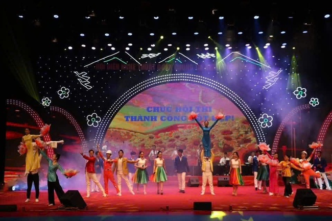 Liên hoan nghệ thuật quần chúng khu dân cư toàn quốc 2025 - Tỏa sáng sức mạnh đoàn kết và bản sắc văn hóa - Ảnh 1.