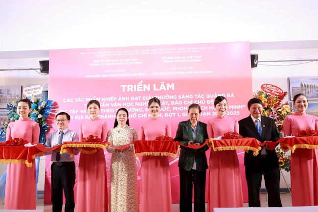 Điểm báo hoạt động ngành Văn hóa, Thể thao và Du lịch ngày 13/11/2025 - Ảnh 1.