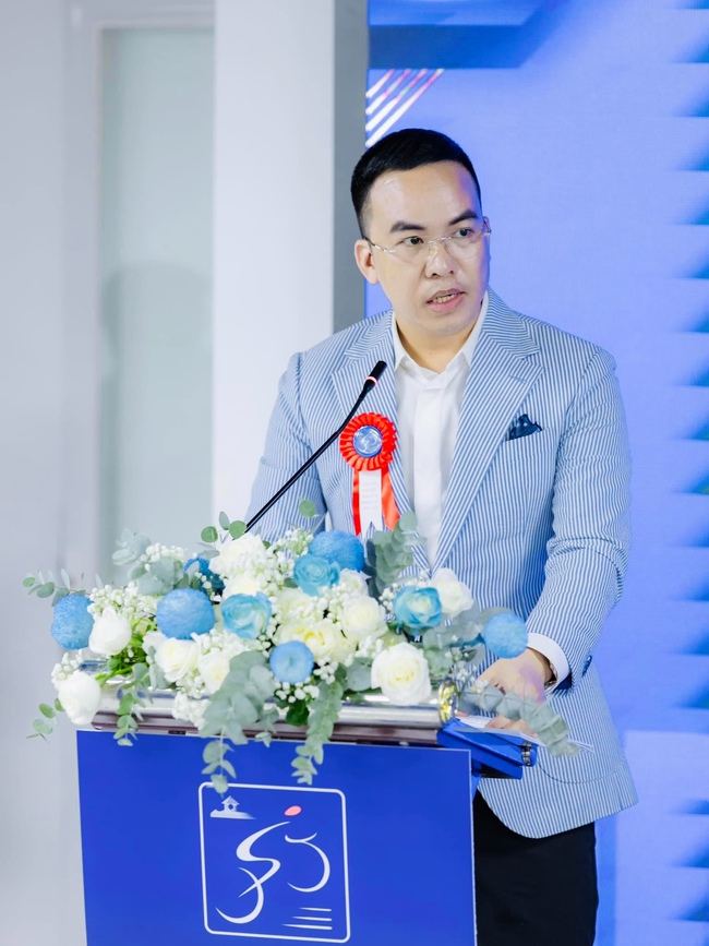 Doanh nhân Trần Việt Tân mong được gắn bó lâu dài với sự phát triển thể thao và tài năng trẻ TP.HCM - Ảnh 1.