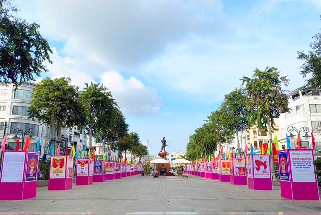 An Giang: Sẵn sàng cho Liên hoan nghệ thuật quần chúng Khu dân cư toàn quốc năm 2025 - Ảnh 2. An Giang: Sẵn sàng cho Liên hoan nghệ thuật quần chúng Khu dân cư toàn quốc năm 2025 - Ảnh 2.