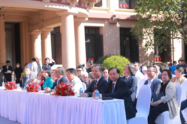 Triển lãm “100 năm Mỹ thuật hiện đại”: Hành trình tạo dựng bản sắc mỹ thuật Việt Nam - Ảnh 1.