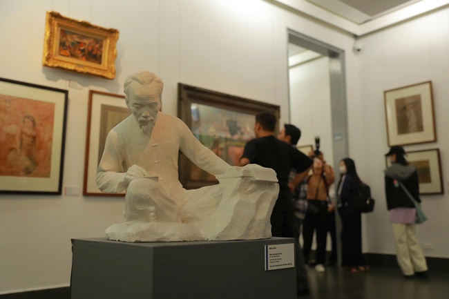 Triển lãm “100 năm Mỹ thuật hiện đại”: Hành trình tạo dựng bản sắc mỹ thuật Việt Nam - Ảnh 9.