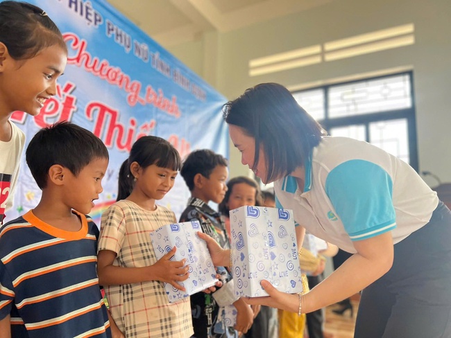 Việt Nam trong mắt thế giới: Điểm sáng về xóa đói giảm nghèo và những bài học từ thực tiễn - Ảnh 1. Việt Nam trong mắt thế giới: Điểm sáng về xóa đói giảm nghèo và những bài học từ thực tiễn - Ảnh 1.