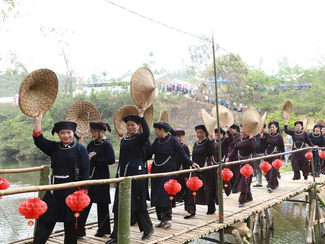 Thái Nguyên: Gắn bảo tồn giá trị văn hóa với phát triển du lịch tạo nhiều dấu ấn mới - Ảnh 1.
