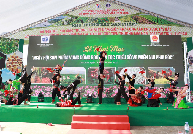 Lai Châu giới thiệu sản phẩm vùng miền gắn với quảng bá văn hóa các dân tộc - Ảnh 1. Lai Châu giới thiệu sản phẩm vùng miền gắn với quảng bá văn hóa các dân tộc - Ảnh 1.