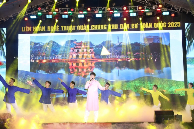 Liên hoan Nghệ thuật quần chúng khu dân cư toàn quốc: Lan tỏa mạnh mẽ phong trào văn hóa, văn nghệ ở cơ sở - Ảnh 2. Liên hoan Nghệ thuật quần chúng khu dân cư toàn quốc: Lan tỏa mạnh mẽ phong trào văn hóa, văn nghệ ở cơ sở - Ảnh 2.