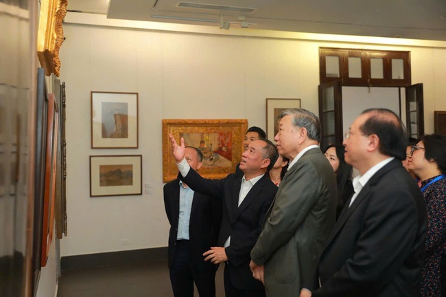Tổng Bí thư Tô Lâm cùng Phu nhân thăm Bảo tàng Mỹ thuật Việt Nam - Ảnh 5. Tổng Bí thư Tô Lâm cùng Phu nhân thăm Bảo tàng Mỹ thuật Việt Nam - Ảnh 5.