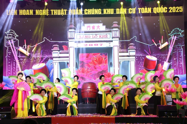 Liên hoan Nghệ thuật quần chúng khu dân cư toàn quốc: Lan tỏa mạnh mẽ phong trào văn hóa, văn nghệ ở cơ sở - Ảnh 3. Liên hoan Nghệ thuật quần chúng khu dân cư toàn quốc: Lan tỏa mạnh mẽ phong trào văn hóa, văn nghệ ở cơ sở - Ảnh 3.