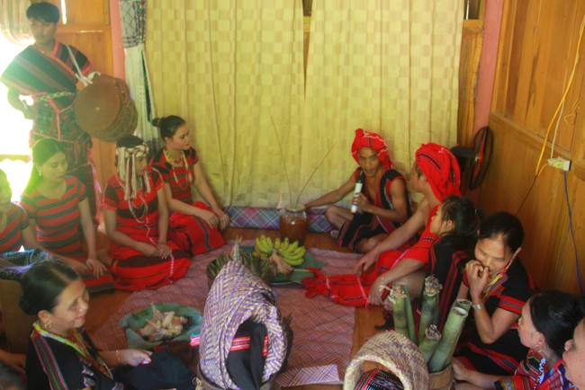 Nét đẹp trong lễ cưới truyền thống của dân tộc Pa Cô - Ảnh 1. Nét đẹp trong lễ cưới truyền thống của dân tộc Pa Cô - Ảnh 1.