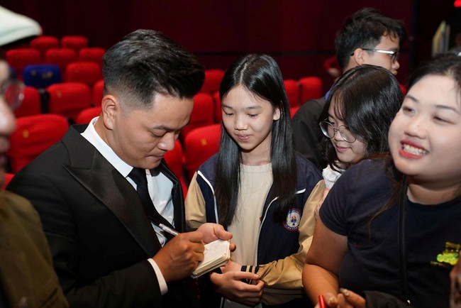 Khai mạc Tuần phim chào mừng Liên hoan Phim Việt Nam lần thứ XXIV - Ảnh 3. Khai mạc Tuần phim chào mừng Liên hoan Phim Việt Nam lần thứ XXIV - Ảnh 3.