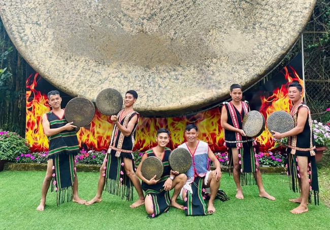 Lâm Đồng: Bảo tồn và lan tỏa nghệ thuật dân gian các dân tộc thiểu số - Ảnh 1. Lâm Đồng: Bảo tồn và lan tỏa nghệ thuật dân gian các dân tộc thiểu số - Ảnh 1.