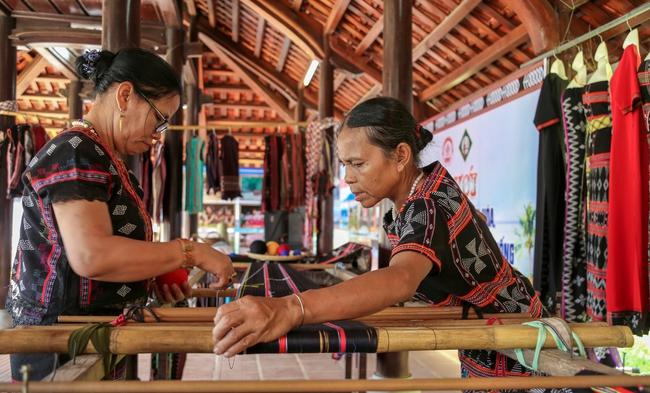 Chuyển đổi số góp phần nâng cao hiệu quả quảng bá du lịch vùng dân tộc miền núi - Ảnh 1. Chuyển đổi số góp phần nâng cao hiệu quả quảng bá du lịch vùng dân tộc miền núi - Ảnh 1.