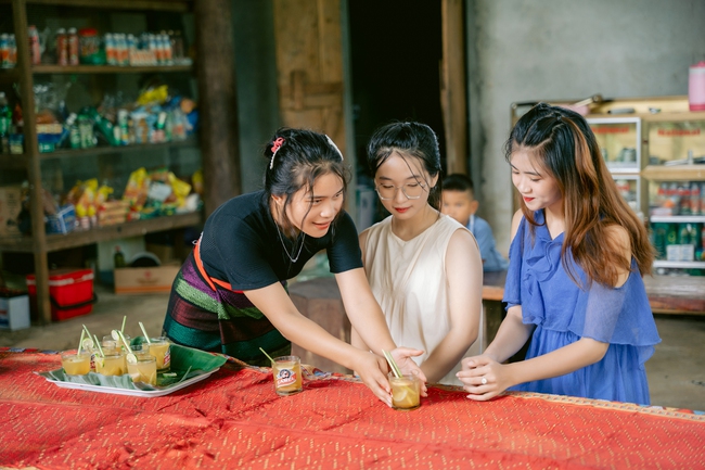 Tăng cường liên kết vùng và phát huy vai trò hệ thống chính trị cơ sở: Hướng đi mới trong công tác giảm nghèo bền vững - Ảnh 1. Tăng cường liên kết vùng và phát huy vai trò hệ thống chính trị cơ sở: Hướng đi mới trong công tác giảm nghèo bền vững - Ảnh 1.