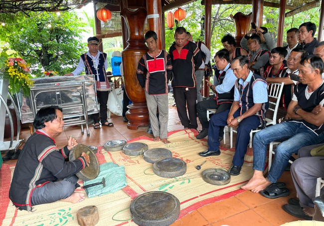 Bồi dưỡng di sản văn hóa phi vật thể cho đồng bào Jrai và Bahnar - Ảnh 1. Bồi dưỡng di sản văn hóa phi vật thể cho đồng bào Jrai và Bahnar - Ảnh 1.