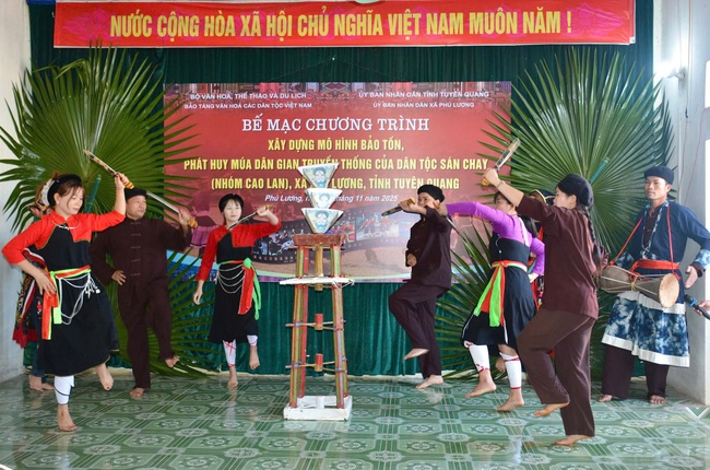 Lan tỏa bản sắc múa dân gian Cao Lan - Ảnh 1.