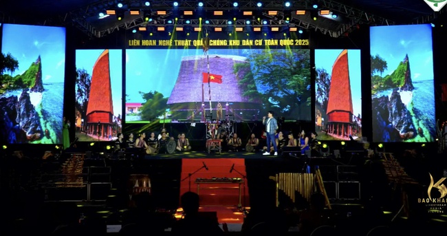 Quảng Ngãi: Kết vòng tay lớn, giữ hồn dân tộc - Ảnh 2. Quảng Ngãi: Kết vòng tay lớn, giữ hồn dân tộc - Ảnh 2.