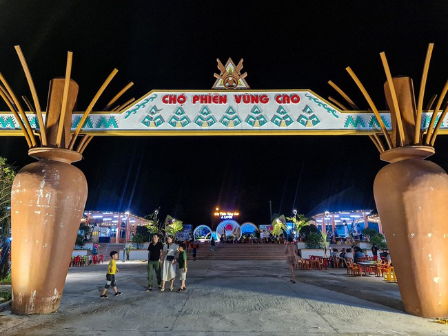 Chợ phiên vùng cao A Lưới sắp diễn ra với nhiều hoạt động văn hóa đặc sắc - Ảnh 1.