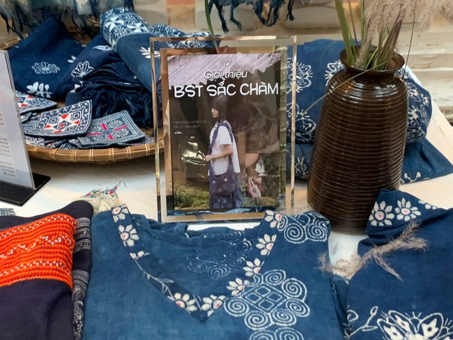 Hành trình bảo tồn và lan tỏa nghề nhuộm chàm truyền thống của thế hệ trẻ - Ảnh 1. Hành trình bảo tồn và lan tỏa nghề nhuộm chàm truyền thống của thế hệ trẻ - Ảnh 1.