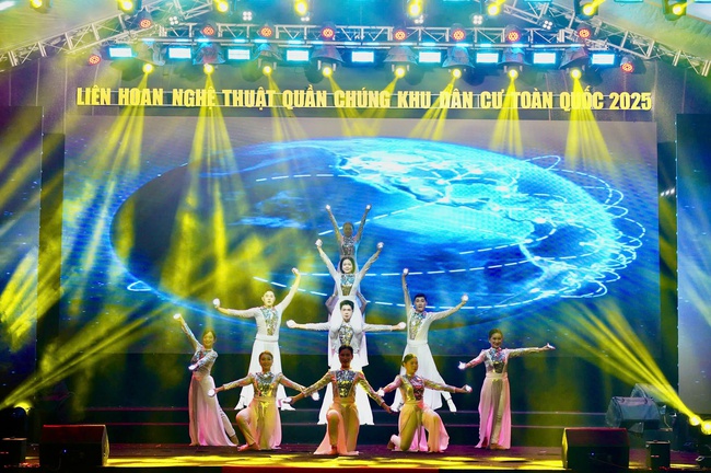 Đà Nẵng lan tỏa giá trị văn hóa cộng đồng tại Liên hoan nghệ thuật quần chúng Khu dân cư toàn quốc 2025 - Ảnh 5.