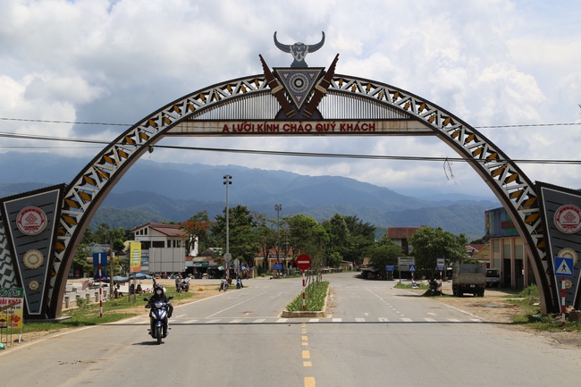 Nhìn nhận lợi thế, phát triển du lịch vùng núi phía Tây TP Huế - Ảnh 1.