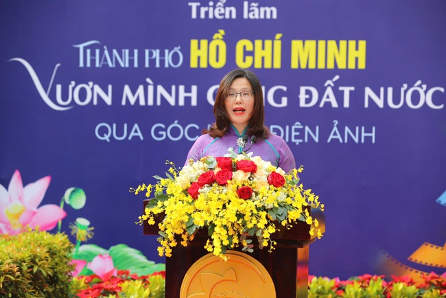 Khai mạc Triển lãm ảnh "Thành phố Hồ Chí Minh vươn mình cùng đất nước qua góc nhìn điện ảnh" - Ảnh 2.