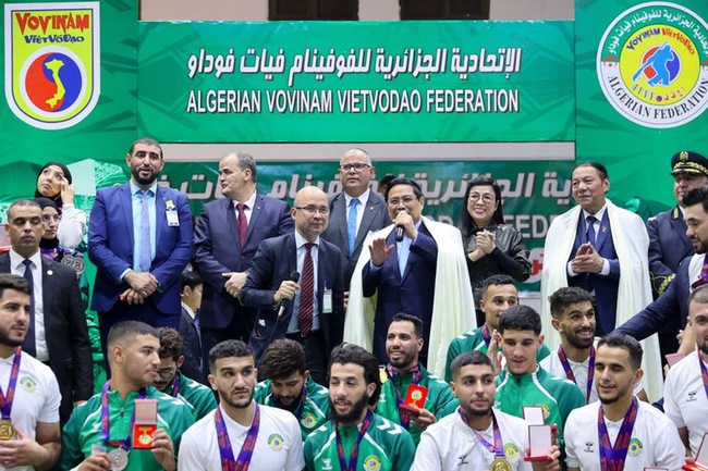 Thủ tướng Phạm Minh Chính thăm Liên đoàn Vovinam tại Algeria - Ảnh 1.