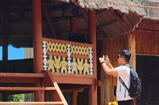 Gìn giữ văn hóa đồng bào Cơ Tu, tạo sinh kế từ du lịch cộng đồng - Ảnh 14.