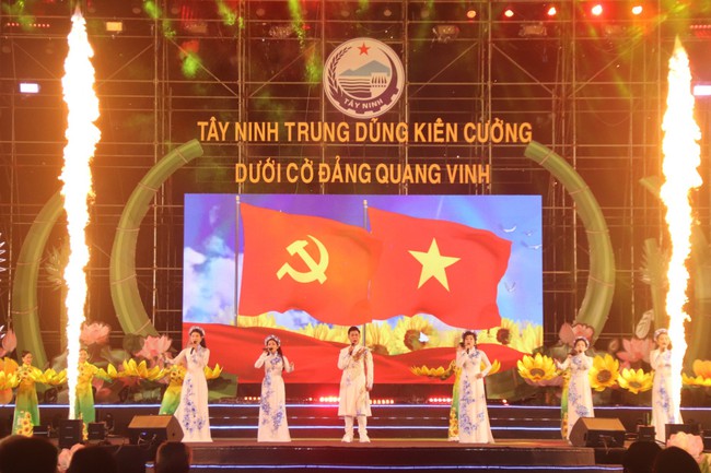 Tây Ninh: Nâng cao chất lượng và hiệu quả các hoạt động nghệ thuật biểu diễn - Ảnh 1. Tây Ninh: Nâng cao chất lượng và hiệu quả các hoạt động nghệ thuật biểu diễn - Ảnh 1.