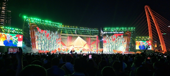 Thành phố Hồ Chí Minh đón 8,5 triệu lượt khách quốc tế đến trong năm 2025 - Ảnh 2. Thành phố Hồ Chí Minh đón 8,5 triệu lượt khách quốc tế đến trong năm 2025 - Ảnh 2.