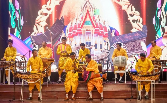 Phát huy các giá trị văn hóa truyền thống, xây dựng phong trào văn hóa, văn nghệ ở cơ sở - Ảnh 1. Phát huy các giá trị văn hóa truyền thống, xây dựng phong trào văn hóa, văn nghệ ở cơ sở - Ảnh 1.