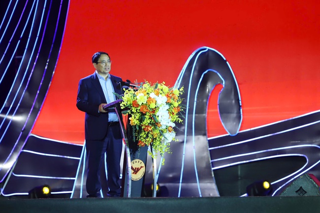 Khai mạc Tuần Đại đoàn kết các dân tộc - Di sản Văn hóa Việt Nam: Đoàn kết một lòng – Hướng về Miền Trung - Ảnh 4. Khai mạc Tuần Đại đoàn kết các dân tộc - Di sản Văn hóa Việt Nam: Đoàn kết một lòng – Hướng về Miền Trung - Ảnh 4.