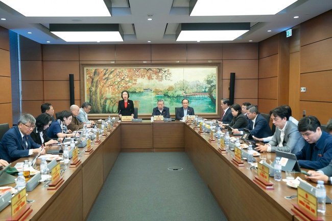 Tổng Bí thư Tô Lâm: Văn hóa, Y tế và Giáo dục không chỉ là mục tiêu đơn thuần mà là động lực then chốt quyết định sự phát triển bền vững của đất nước - Ảnh 1.