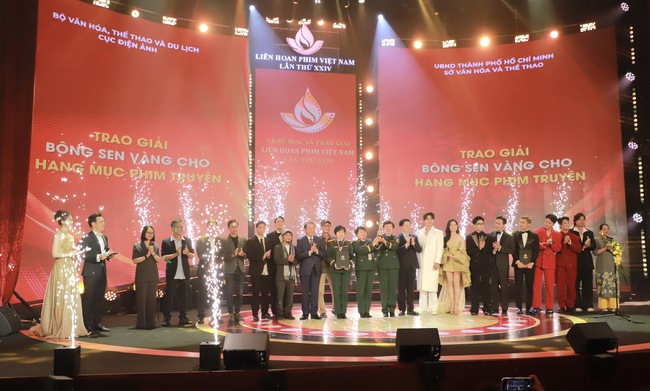 Bế mạc và trao giải Liên hoan Phim Việt Nam lần thứ XXIV - Ảnh 14. Bế mạc và trao giải Liên hoan Phim Việt Nam lần thứ XXIV - Ảnh 14.