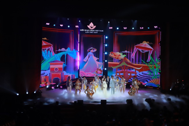 Bế mạc và trao giải Liên hoan Phim Việt Nam lần thứ XXIV - Ảnh 5. Bế mạc và trao giải Liên hoan Phim Việt Nam lần thứ XXIV - Ảnh 5.