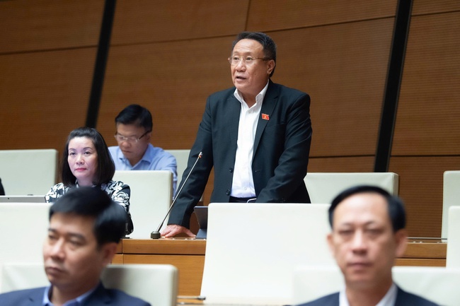 Đề nghị bổ sung chế tài cụ thể đối với cơ quan nhà nước chậm cung cấp thông tin cho báo chế để hạn chế tin giả, củng cố niềm tin của Nhân dân - Ảnh 1. Đề nghị bổ sung chế tài cụ thể đối với cơ quan nhà nước chậm cung cấp thông tin cho báo chế để hạn chế tin giả, củng cố niềm tin của Nhân dân - Ảnh 1.