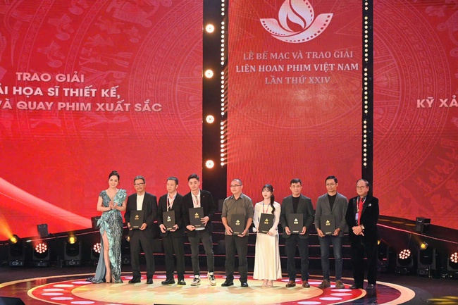 Bế mạc và trao giải Liên hoan Phim Việt Nam lần thứ XXIV - Ảnh 11. Bế mạc và trao giải Liên hoan Phim Việt Nam lần thứ XXIV - Ảnh 11.