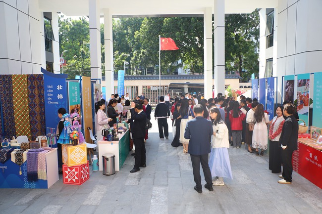 Tuần lễ Văn hóa, Du lịch, Khoa học và Công nghệ Quảng Tây: Đưa quan hệ đối tác hợp tác chiến lược Việt - Trung vào chiều sâu - Ảnh 4.