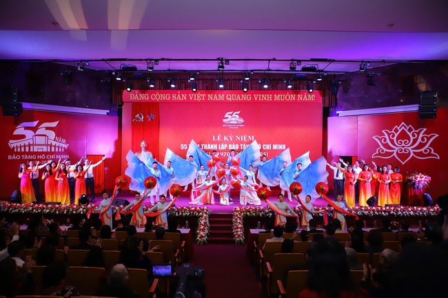 Bảo tàng Hồ Chí Minh: Điểm đến văn hóa - chính trị đặc biệt trong lòng Thủ đô Hà Nội - Ảnh 2.