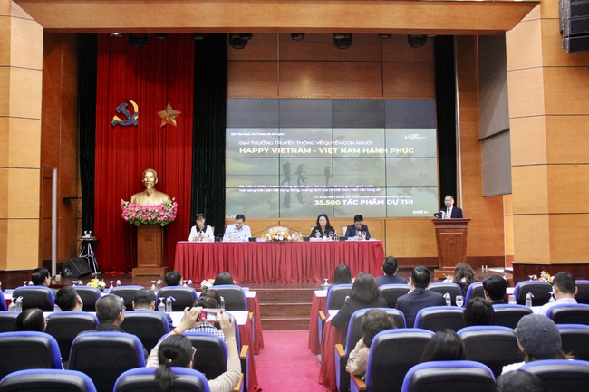 "Vietnam Happy Fest 2025 – Ngày hội Việt Nam Hạnh phúc” sẽ được tổ chức từ ngày 5 đến 7/12 tại Phố đi bộ Hồ Hoàn Kiếm, Hà Nội - Ảnh 3. "Vietnam Happy Fest 2025 – Ngày hội Việt Nam Hạnh phúc” sẽ được tổ chức từ ngày 5 đến 7/12 tại Phố đi bộ Hồ Hoàn Kiếm, Hà Nội - Ảnh 3.