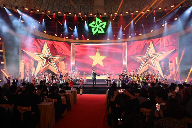 Hội chợ mùa Thu lần thứ nhất năm 2025 quyên góp được hơn 316 tỷ đồng ủng hộ đồng bào vùng lũ - Ảnh 3.