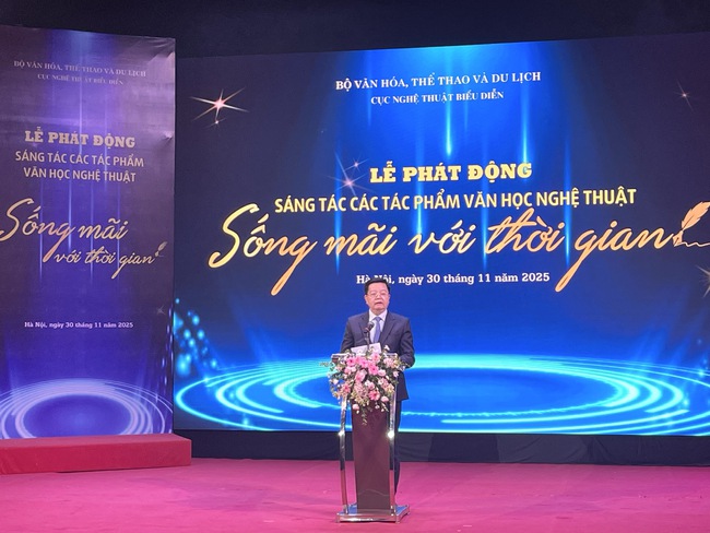 Phó Thủ tướng Mai Văn Chính: Các chiến sĩ văn hoá, nhà văn, nghệ sĩ cần phát huy trách nhiệm với nhân dân, Đảng, Tổ quốc và tương lai dân tộc - Ảnh 1. Phó Thủ tướng Mai Văn Chính: Các chiến sĩ văn hoá, nhà văn, nghệ sĩ cần phát huy trách nhiệm với nhân dân, Đảng, Tổ quốc và tương lai dân tộc - Ảnh 1.