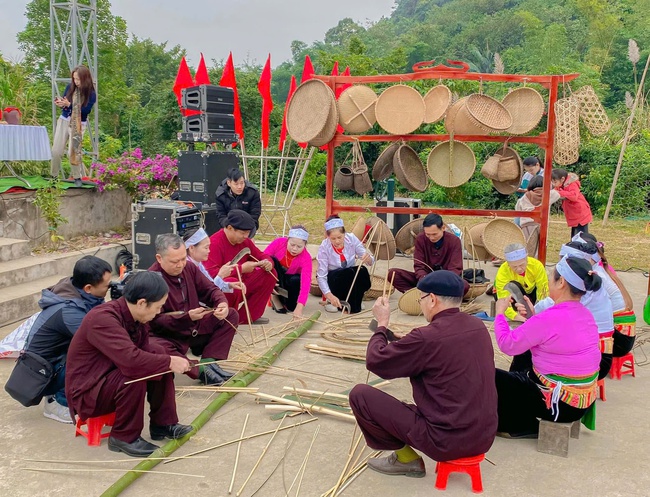 Ninh Bình: Khôi phục, bảo tồn, phát huy giá trị văn hóa truyền thống các dân tộc thiểu số - Ảnh 2.