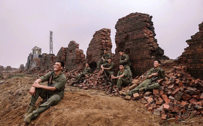 9 tỉnh, thành sẽ chiếu miễn phí “Mưa đỏ” trong khuôn khổ Tuần phim chào mừng Liên hoan Phim Việt Nam - Ảnh 1.