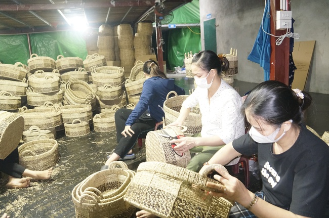 Ninh Bình: Bảo tồn, phát triển và nâng cao giá trị nghề, làng nghề, làng nghề truyền thống - Ảnh 1. Ninh Bình: Bảo tồn, phát triển và nâng cao giá trị nghề, làng nghề, làng nghề truyền thống - Ảnh 1.