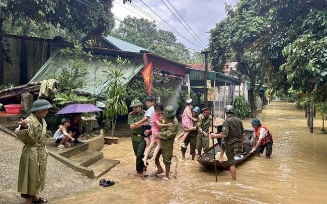 Ứng phó bão số 13: Triển khai quyết liệt các biện pháp bảo đảm an toàn dân cư - Ảnh 1. Ứng phó bão số 13: Triển khai quyết liệt các biện pháp bảo đảm an toàn dân cư - Ảnh 1.