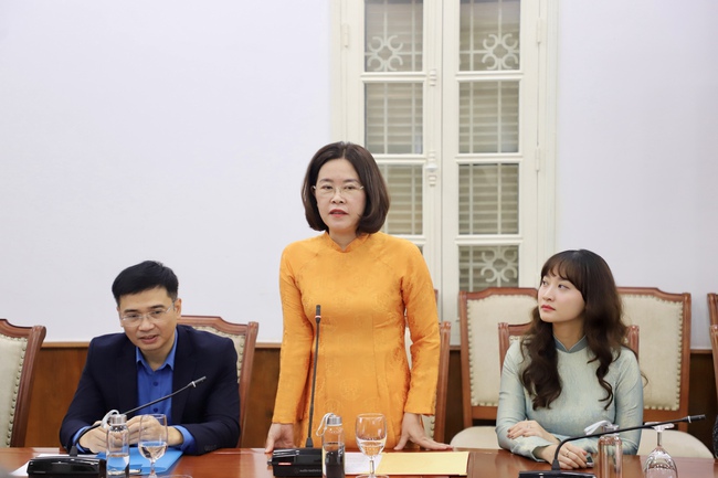 Bộ VHTTDL công bố quyết định bổ nhiệm cán bộ - Ảnh 4. Bộ VHTTDL công bố quyết định bổ nhiệm cán bộ - Ảnh 4.