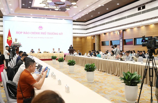 Du lịch tiếp tục phục hồi mạnh, thu hút 17,2 triệu lượt khách quốc tế trong 10 tháng - Ảnh 2. Du lịch tiếp tục phục hồi mạnh, thu hút 17,2 triệu lượt khách quốc tế trong 10 tháng - Ảnh 2.