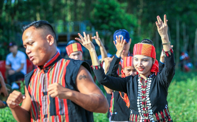 Phụ nữ vùng khó khăn đổi đời nhờ khởi nghiệp văn hóa – du lịch - Ảnh 2.